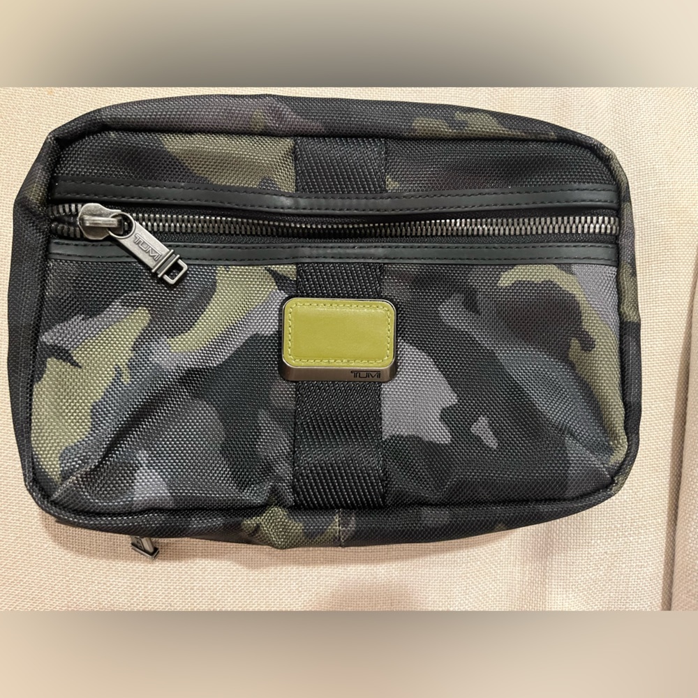 Tumi toiletry bag